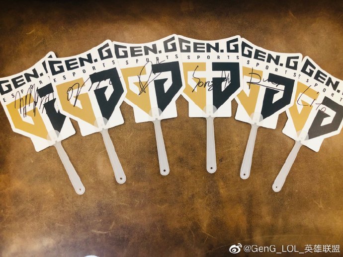 GEN英雄联盟开微博 管泽元转发并毒奶